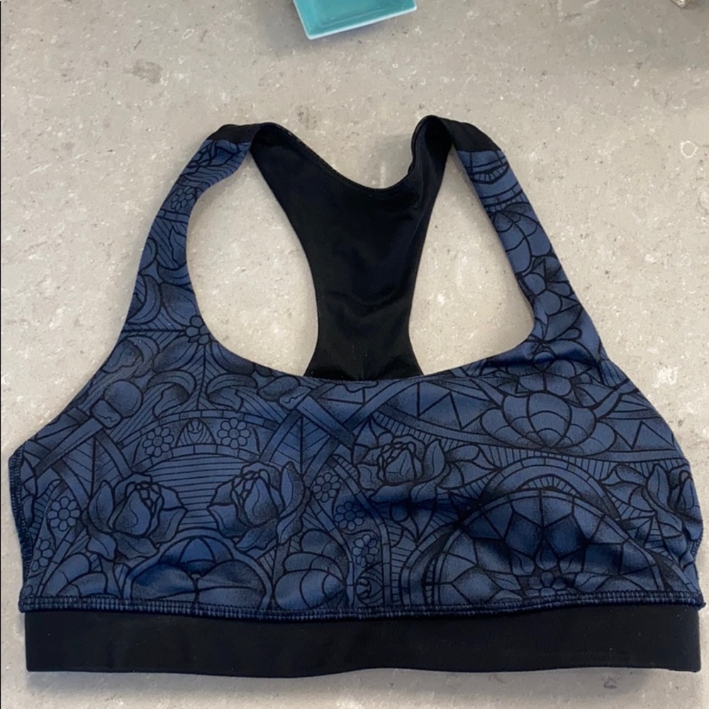 Lululemon sports bra with pads